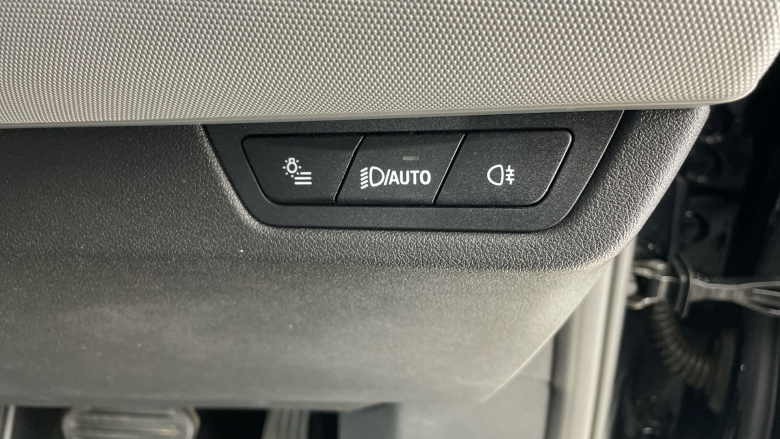 BMW 2 Series 220i MHT Sport 5dr DCT Petrol Hatchback